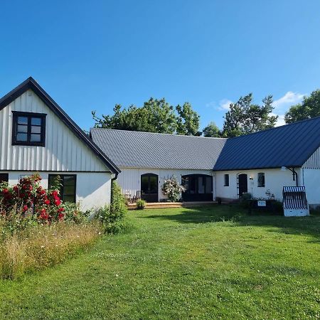 4B Oesterlen Bed & Breakfast Tomelilla Extérieur photo