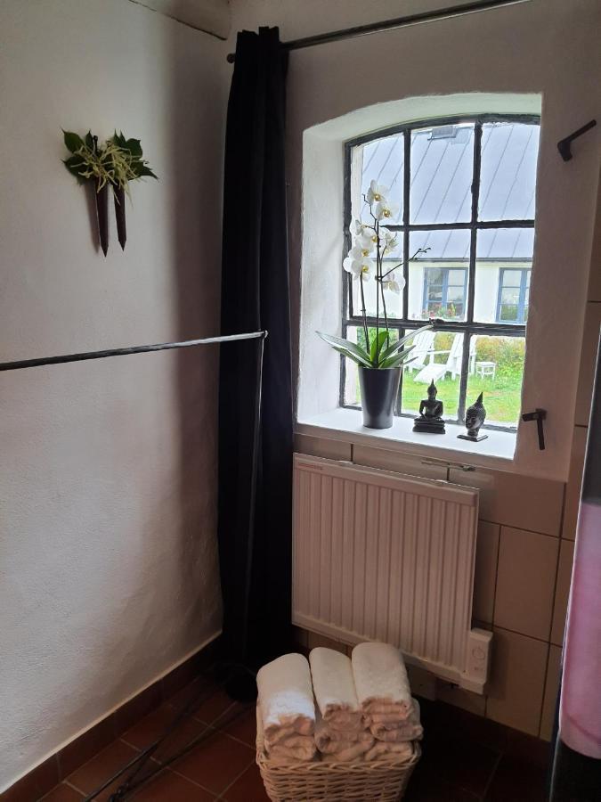 4B Oesterlen Bed & Breakfast Tomelilla Extérieur photo