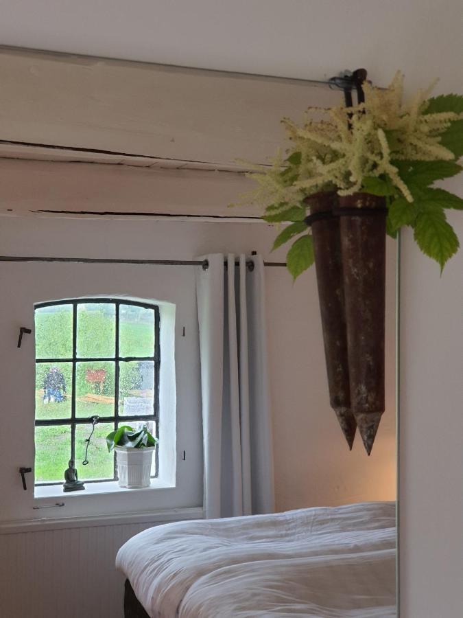 4B Oesterlen Bed & Breakfast Tomelilla Extérieur photo