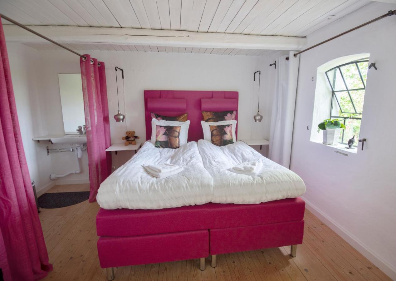 4B Oesterlen Bed & Breakfast Tomelilla Extérieur photo
